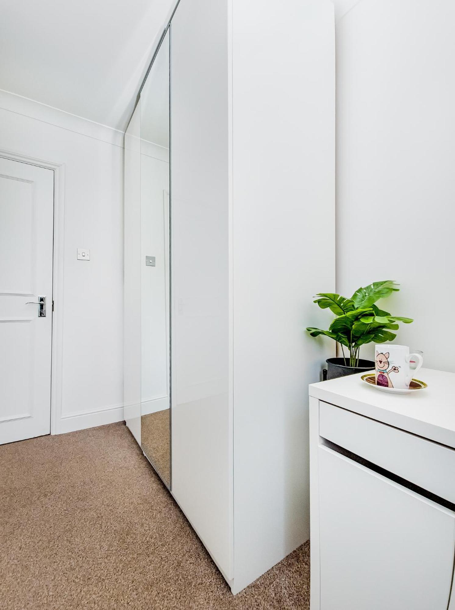 Charming London Home, Opp Arnos Grove Underground Station, Parking New Southgate Kültér fotó