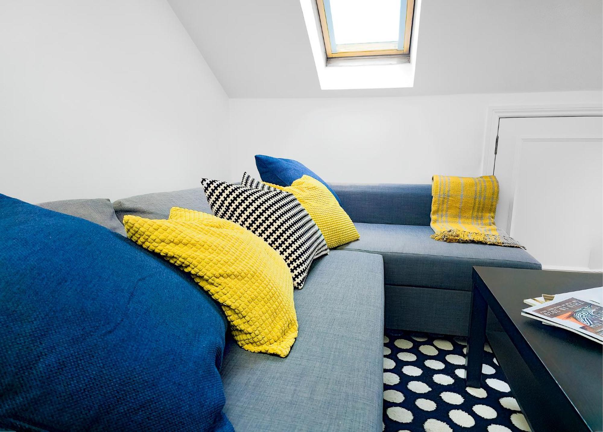 Charming London Home, Opp Arnos Grove Underground Station, Parking New Southgate Kültér fotó